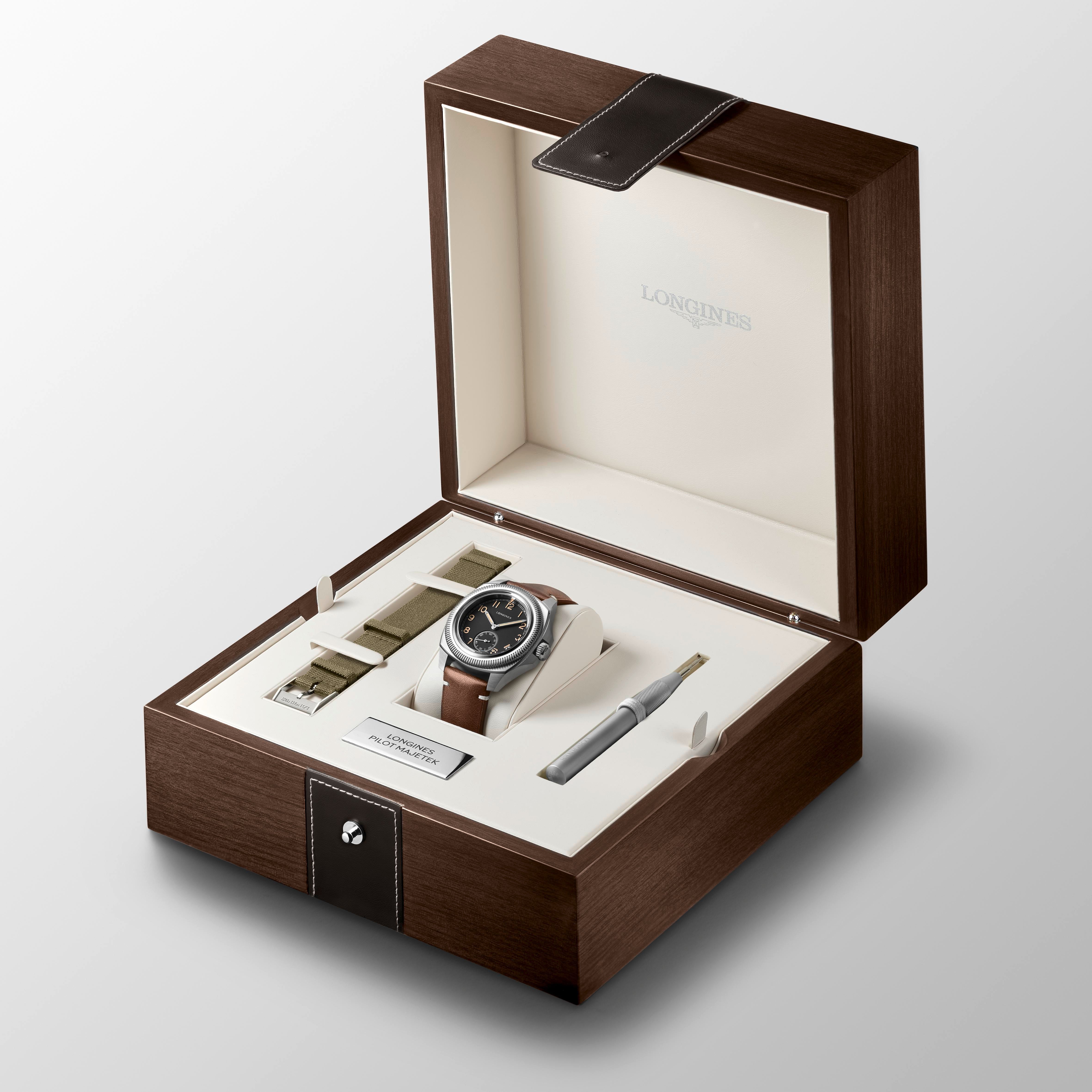Barmakian | Longines Pilot Majetek